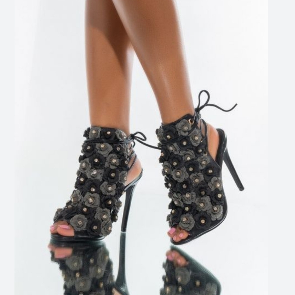 Viga Fiore May Flowers stilletos size 6